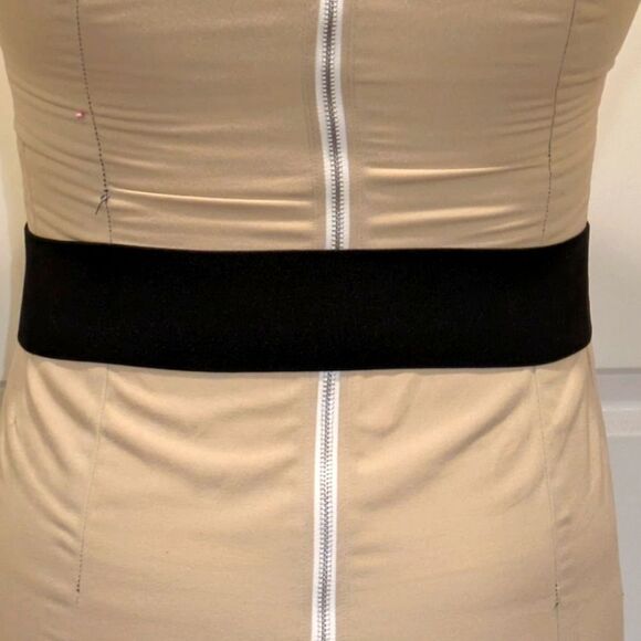 3/$30 EUC Y2K H&M 32" Stretch Belt with Faux Leather Details and Gold Buckle - Picture 2 of 5